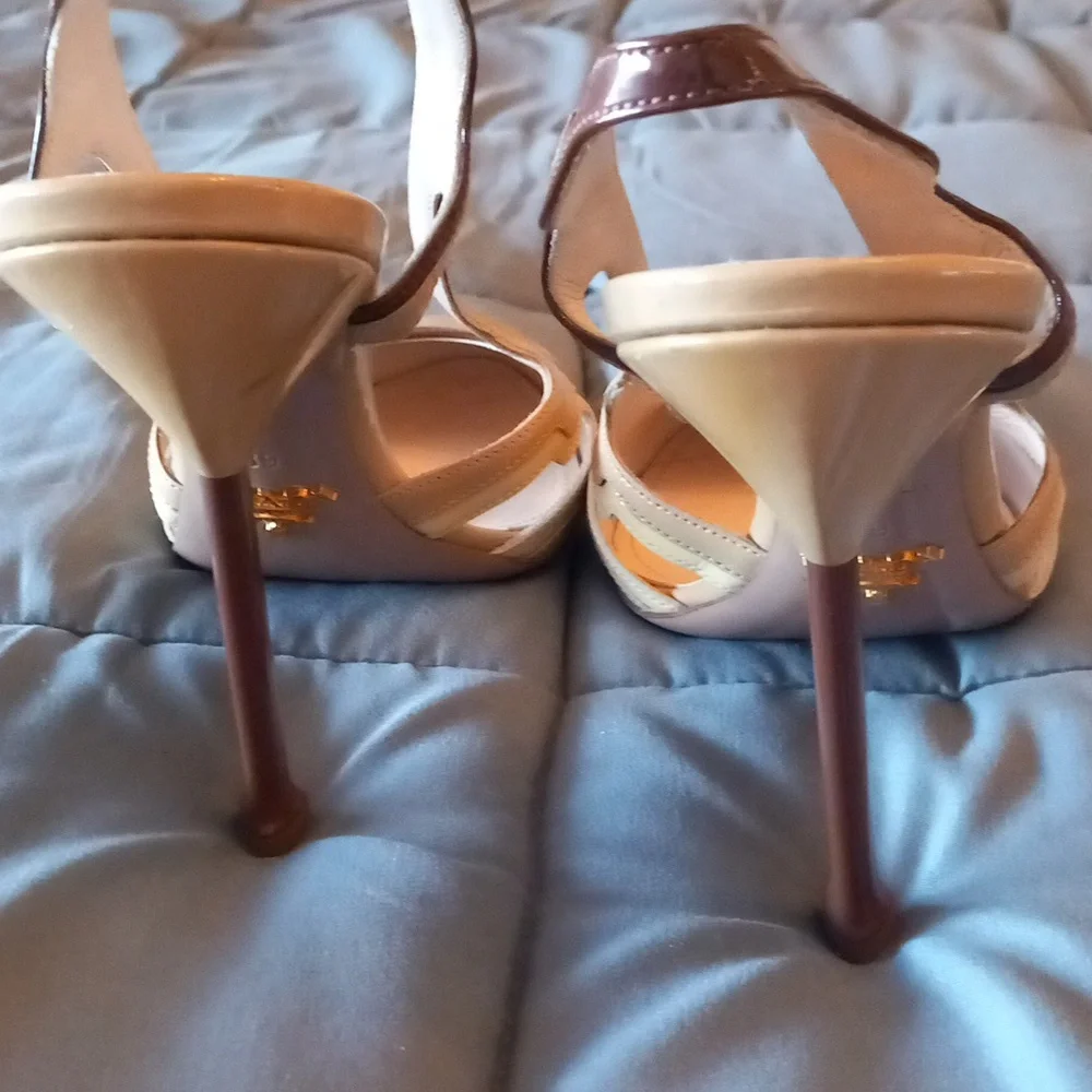 Host Pick - PRADA Pumps - Picture 3 of 6